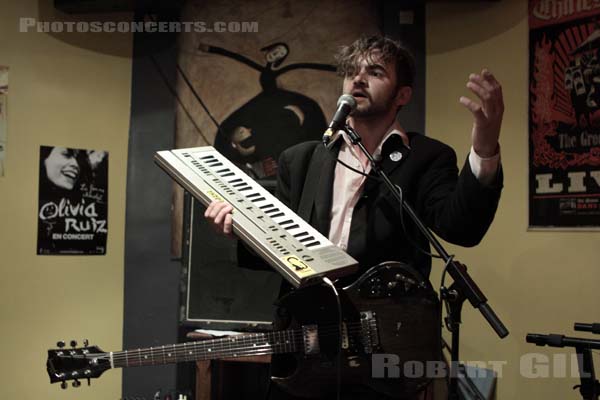 MONSIEUR LE DIRECTEUR - 2009-05-03 - PARIS - La Maroquinerie (Cafe) - 